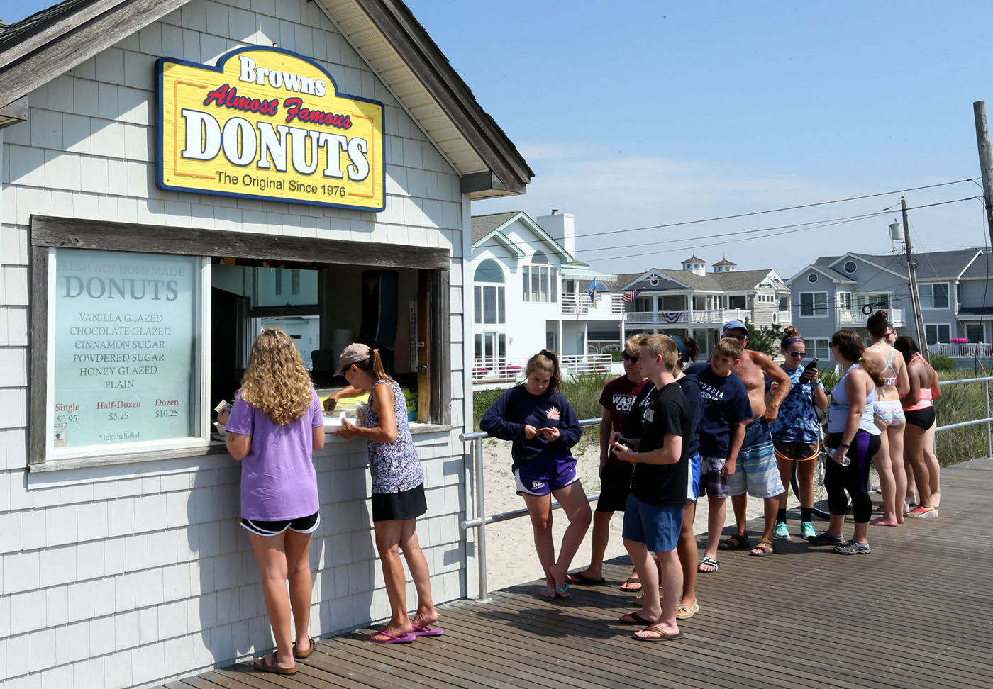 Brown's Donuts